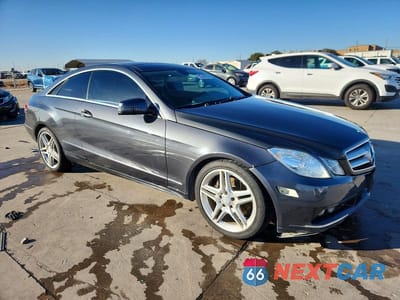 Czwarte zdjęcie samochodu z boku: 2011 MERCEDES-BENZ E 350 VIN:WDDKJ5GB4BF076207 - miniatura
