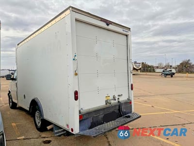 Trzecie zdjęcie samochodu z tyłu: 2020 CHEVROLET EXPRESS G3500 VIN:1GB0GRFG7L1206889 - miniatura