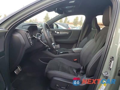 Zdjęcie 7 z 12 samochodu: 2022 VOLVO XC40 P8 RECHARGE PLUS VIN:YV4ED3UR6N2751049 - miniatura