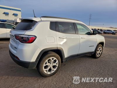 Trzecie zdjęcie samochodu z tyłu: 2024 JEEP COMPASS LATITUDE VIN:3C4NJDBN6RT124387 - miniatura