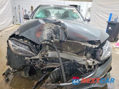 Piąte zdjęcie samochodu w środku: 2017 MERCEDES-BENZ C 300 4MATIC VIN:55SWF4KB5HU202567 - miniatura