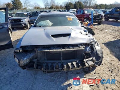 Piąte zdjęcie samochodu w środku: 2015 DODGE CHALLENGER SRT 392 VIN:2C3CDZDJ9FH750028 - miniatura