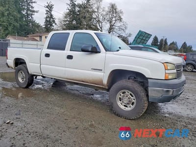 Czwarte zdjęcie samochodu z boku: 2005 CHEVROLET SILVERADO K2500 HEAVY DUTY VIN:1GCHK23U15F805470 - miniatura