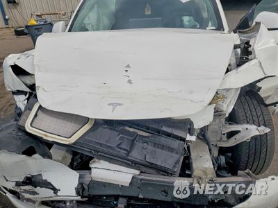 Zdjęcie 11 z 12 samochodu: 2022 TESLA MODEL Y VIN:7SAYGAEE3NF306923 - miniatura