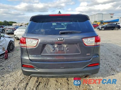 Zdjęcie 6 z 12 samochodu: 2018 KIA SORENTO LX VIN:5XYPG4A38JG344438 - miniatura