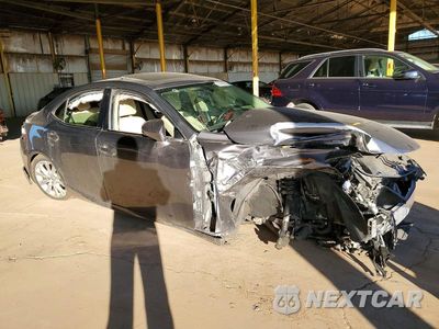 Czwarte zdjęcie samochodu z boku: 2016 LEXUS IS 200T VIN:JTHBA1D29G5025207 - miniatura