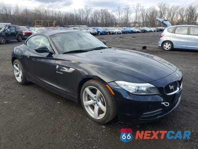Czwarte zdjęcie samochodu z boku: 2014 BMW Z4 SDRIVE28I VIN:WBALL5C54EJ105213 - miniatura