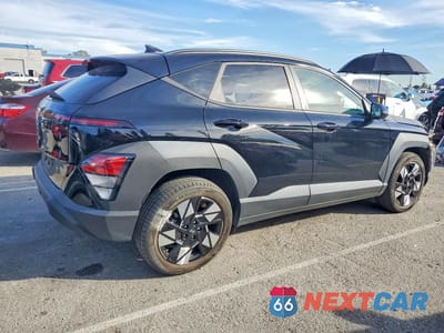 Trzecie zdjęcie samochodu z tyłu: 2024 HYUNDAI KONA SEL VIN:KM8HC3ABXRU040499 - miniatura