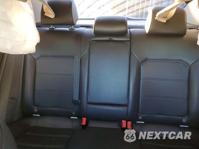 Zdjęcie 10 z 14 samochodu: 2015 VOLKSWAGEN PASSAT SE VIN:1VWBT7A3XFC026269 - miniatura
