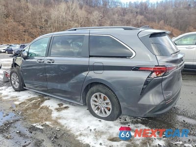 Drugie zdjęcie samochodu z przodu: 2025 TOYOTA SIENNA XLE VIN:5TDYRKEC6SS242010 - miniatura