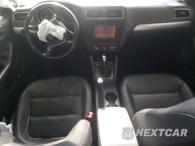 Zdjęcie 8 z 12 samochodu: 2017 VOLKSWAGEN JETTA SE VIN:3VWDB7AJ6HM209115 - miniatura