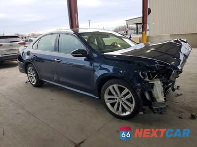 Czwarte zdjęcie samochodu z boku: 2019 VOLKSWAGEN PASSAT WOLFSBURG VIN:1VWLA7A38KC014254 - miniatura
