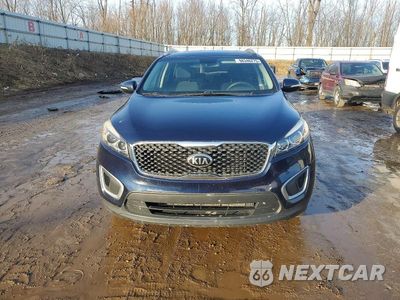 Piąte zdjęcie samochodu w środku: 2018 KIA SORENTO LX VIN:5XYPGDA50JG399404 - miniatura