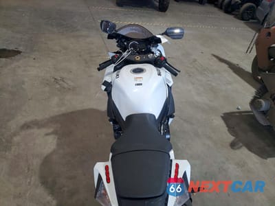 Zdjęcie 6 z 9 samochodu: 2024 SUZUKI GSX-R600 VIN:JS1GN7FA9R7100055 - miniatura