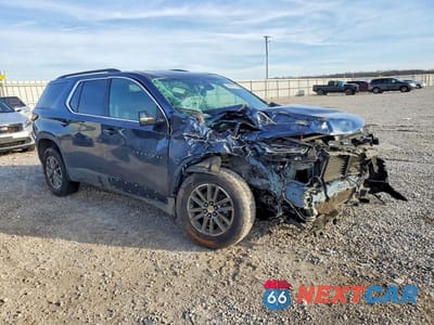 Czwarte zdjęcie samochodu z boku: 2022 CHEVROLET TRAVERSE LT VIN:1GNERGKW3NJ161442 - miniatura