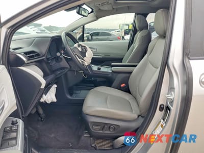 Zdjęcie 7 z 13 samochodu: 2025 TOYOTA SIENNA XLE VIN:5TDYRKEC6SS228155 - miniatura