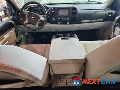 Zdjęcie 8 z 13 samochodu: 2010 CHEVROLET SILVERADO K2500 HEAVY DUTY LT VIN:1GC4KXBG3AF137480 - miniatura