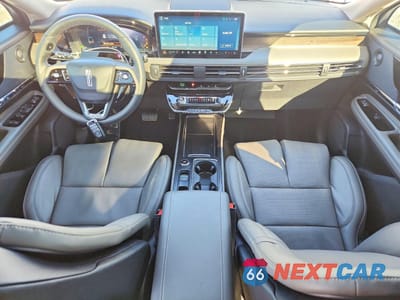 Zdjęcie 8 z 13 samochodu: 2025 LINCOLN CORSAIR GRAND TOURING VIN:5LMTJ5DZ1SUL20576 - miniatura