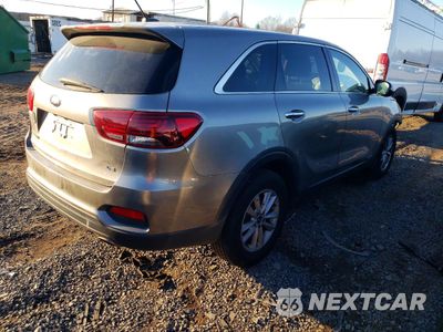 Trzecie zdjęcie samochodu z tyłu: 2019 KIA SORENTO LX VIN:5XYPGDA51KG521009 - miniatura