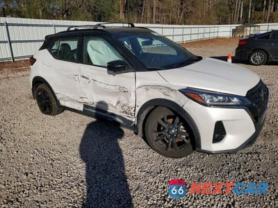 Czwarte zdjęcie samochodu z boku: 2021 NISSAN KICKS SR VIN:3N1CP5DV0ML510405 - miniatura