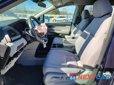Zdjęcie 7 z 13 samochodu: 2018 HONDA ODYSSEY VIN:5FNRL6H53JB103305 - miniatura