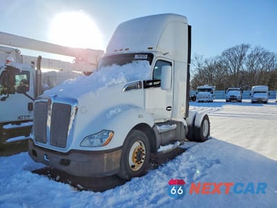 Drugie zdjęcie samochodu z przodu: 2016 VOLVO VNL SEMI TRUCK VIN:1XKYA48X9GJ496742 - miniatura