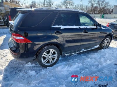 Trzecie zdjęcie samochodu z tyłu: 2014 MERCEDES-BENZ ML 350 4MATIC VIN:4JGDA5HB0EA267895 - miniatura