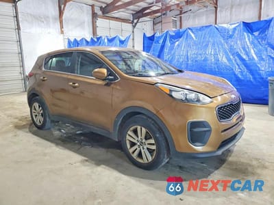 Czwarte zdjęcie samochodu z boku: 2017 KIA SPORTAGE LX VIN:KNDPM3AC5H7034645 - miniatura