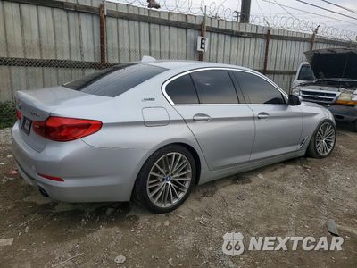 Trzecie zdjęcie samochodu z tyłu: 2019 BMW 530E VIN:WBAJA9C5XKB398545 - miniatura