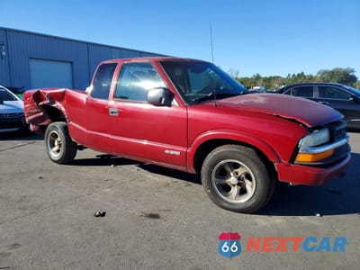 Czwarte zdjęcie samochodu z boku: 2002 CHEVROLET S TRUCK S10 VIN:1GCCS195328157585 - miniatura