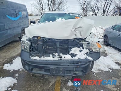 Piąte zdjęcie samochodu w środku: 2022 RAM 1500 CLASSIC TRADESMAN VIN:1C6RR6FG1NS139187 - miniatura