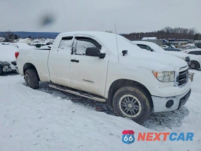 Czwarte zdjęcie samochodu z boku: 2012 TOYOTA TUNDRA DOUBLE CAB SR5 VIN:5TFUM5F19CX031388 - miniatura