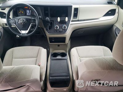Zdjęcie 8 z 13 samochodu: 2015 TOYOTA SIENNA LE VIN:5TDKK3DC2FS654285 - miniatura