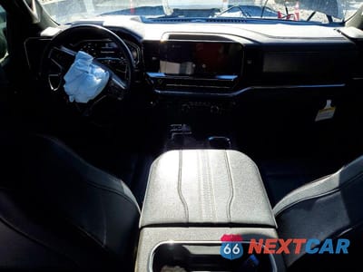 Zdjęcie 8 z 12 samochodu: 2024 CHEVROLET SILVERADO K1500 HIGH COUNTRY VIN:1GCUDJE85RZ227204 - miniatura