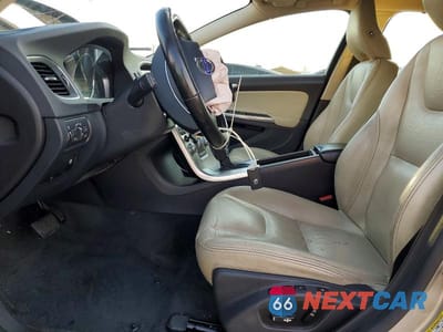 Zdjęcie 7 z 12 samochodu: 2018 VOLVO S60 PREMIER VIN:LYV402HK6JB173772 - miniatura