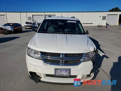 Piąte zdjęcie samochodu w środku: 2019 DODGE JOURNEY SE VIN:3C4PDCAB9KT858965 - miniatura