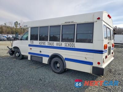 Trzecie zdjęcie samochodu z tyłu: 2005 CHEVROLET EXPRESS G3500 SCHOOL BUS VIN:1GBJG31U851199162 - miniatura