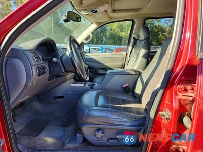 Zdjęcie 7 z 12 samochodu: 2003 FORD EXPLORER XLT VIN:1FMZU73K43UB60117 - miniatura