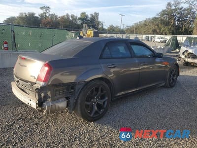 Trzecie zdjęcie samochodu z tyłu: 2023 CHRYSLER 300 S VIN:2C3CCABG0PH585211 - miniatura