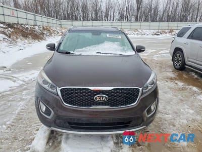 Piąte zdjęcie samochodu w środku: 2016 KIA SORENTO EX VIN:5XYPH4A55GG094373 - miniatura