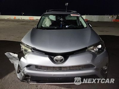 Piąte zdjęcie samochodu w środku: 2017 TOYOTA RAV4 XLE VIN:2T3WFREV1HW345319 - miniatura