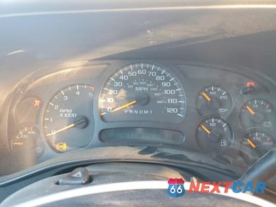 Zdjęcie 9 z 12 samochodu: 2006 GMC SIERRA FLATBED TRUCK VIN:1GTJK39D76E230572 - miniatura