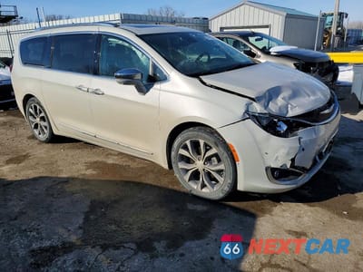 Czwarte zdjęcie samochodu z boku: 2019 CHRYSLER PACIFICA LIMITED VIN:2C4RC1GG5KR588154 - miniatura