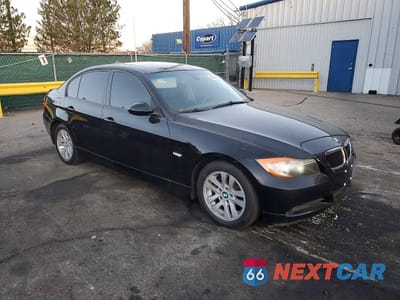Czwarte zdjęcie samochodu z boku: 2006 BMW 325 I VIN:WBAVB13596PT23618 - miniatura