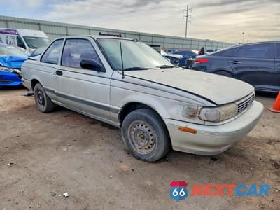 Czwarte zdjęcie samochodu z boku: 1993 NISSAN SENTRA E VIN:1N4EB32A6PC811761 - miniatura