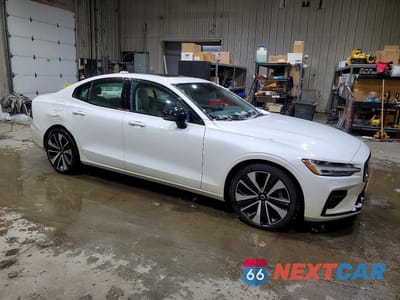 Czwarte zdjęcie samochodu z boku: 2022 VOLVO S60 B5 MOMENTUM VIN:7JRL12TZ8NG178092 - miniatura