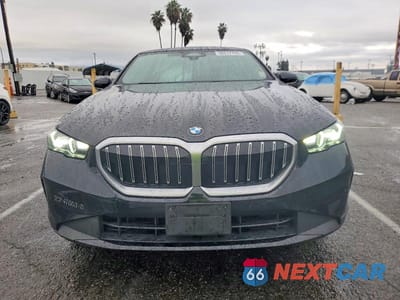 Piąte zdjęcie samochodu w środku: 2024 BMW 530 I VIN:WBA43FJ02RCR24264 - miniatura