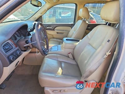 Zdjęcie 7 z 13 samochodu: 2014 CHEVROLET SUBURBAN K1500 LTZ VIN:1GNSKKE70ER163214 - miniatura
