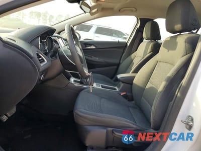 Zdjęcie 7 z 12 samochodu: 2017 CHEVROLET CRUZE LS VIN:1G1BC5SM7H7176987 - miniatura