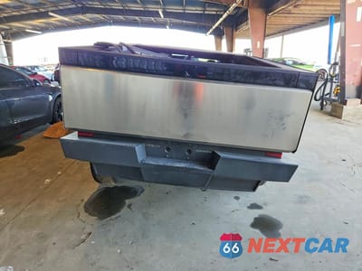 Zdjęcie 6 z 13 samochodu: 2025 TESLA CYBERTRUCK VIN:7G2CEHED9SA075321 - miniatura